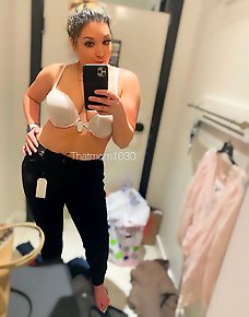 Amateur MILF Private Pics