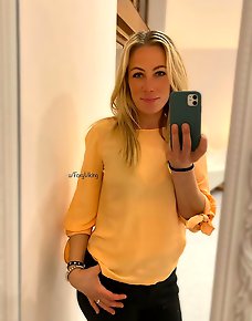 Amateur MILF Private Pics