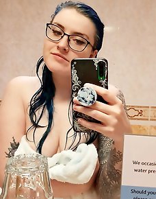Amateur MILF Private Pics