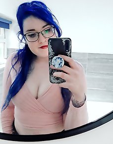 Amateur MILF Private Pics