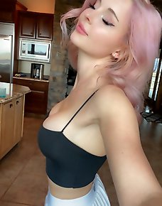 Amateur MILF Private Pics