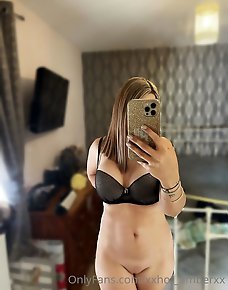 Amateur MILF Private Pics