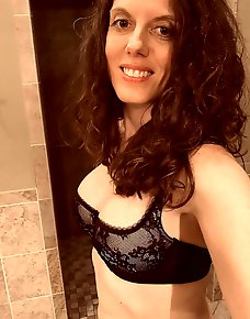 Amateur MILF Private Pics