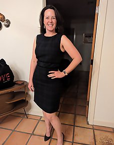 Amateur MILF Private Pics