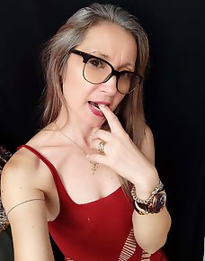 Amateur MILF Private Pics