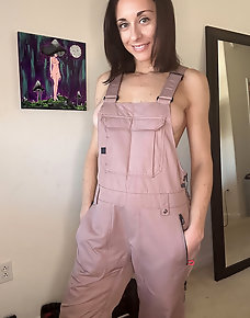 Amateur MILF Private Pics