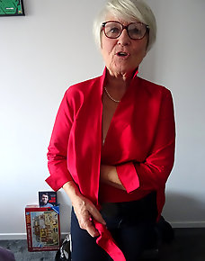 Amateur MILF Private Pics