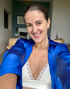 Amateur MILF Private Pics