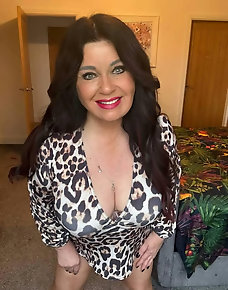 Amateur MILF Private Pics