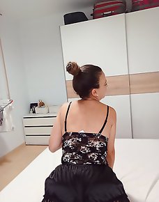 Amateur MILF Private Pics