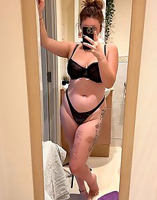 Amateur MILF Private Pics