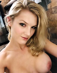 Amateur MILF Private Pics