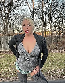 Amateur MILF Private Pics