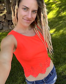 Amateur MILF Private Pics