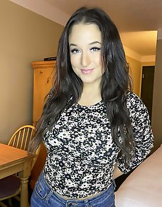 Amateur MILF Private Pics