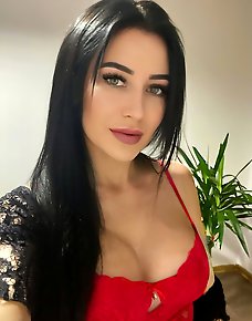Amateur MILF Private Pics
