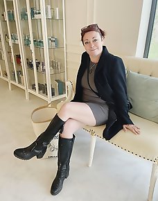 Amateur MILF Private Pics