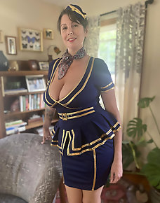 Amateur MILF Private Pics
