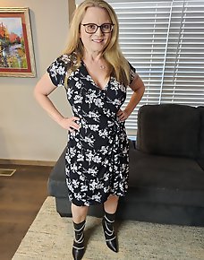 Amateur MILF Private Pics