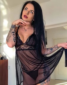 Amateur MILF Private Pics