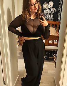 Amateur MILF Private Pics