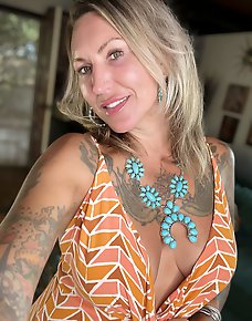 Amateur MILF Private Pics