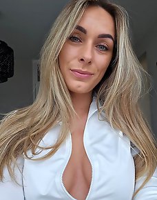 Amateur MILF Private Pics