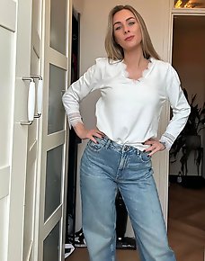 Amateur MILF Private Pics