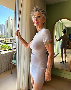 Amateur MILF Private Pics