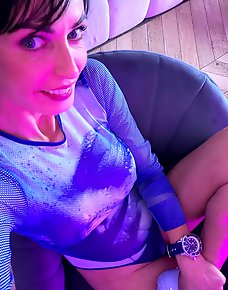 Amateur MILF Private Pics