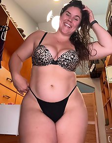 Amateur MILF Private Pics