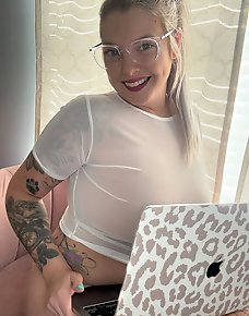 Amateur MILF Private Pics