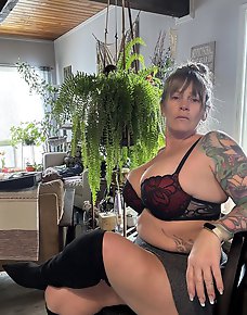 Amateur MILF Private Pics