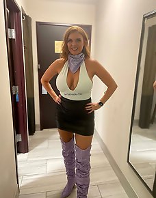 Amateur MILF Private Pics