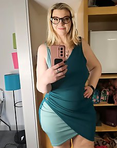 Amateur MILF Private Pics