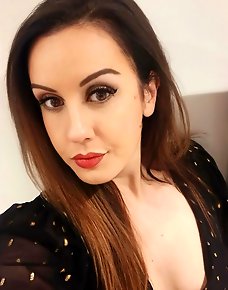 Amateur MILF Private Pics