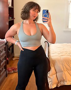 Amateur MILF Private Pics
