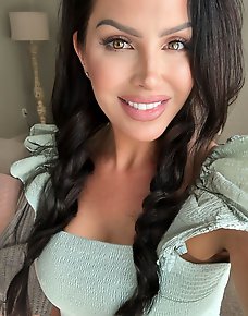 Amateur MILF Private Pics