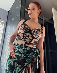 Amateur MILF Private Pics