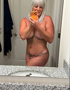 Amateur MILF Private Pics