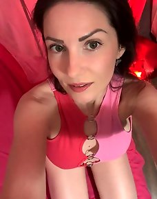 Amateur MILF Private Pics