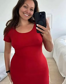 Amateur MILF Private Pics