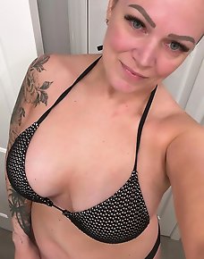 Amateur MILF Private Pics