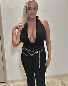 Amateur MILF Private Pics
