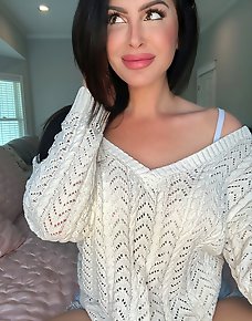 Amateur MILF Private Pics