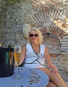 Amateur MILF Private Pics