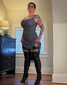 Amateur MILF Private Pics
