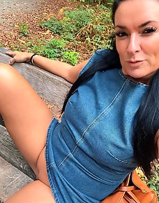 Amateur MILF Private Pics