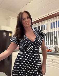 Amateur MILF Private Pics