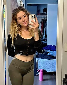Amateur MILF Private Pics